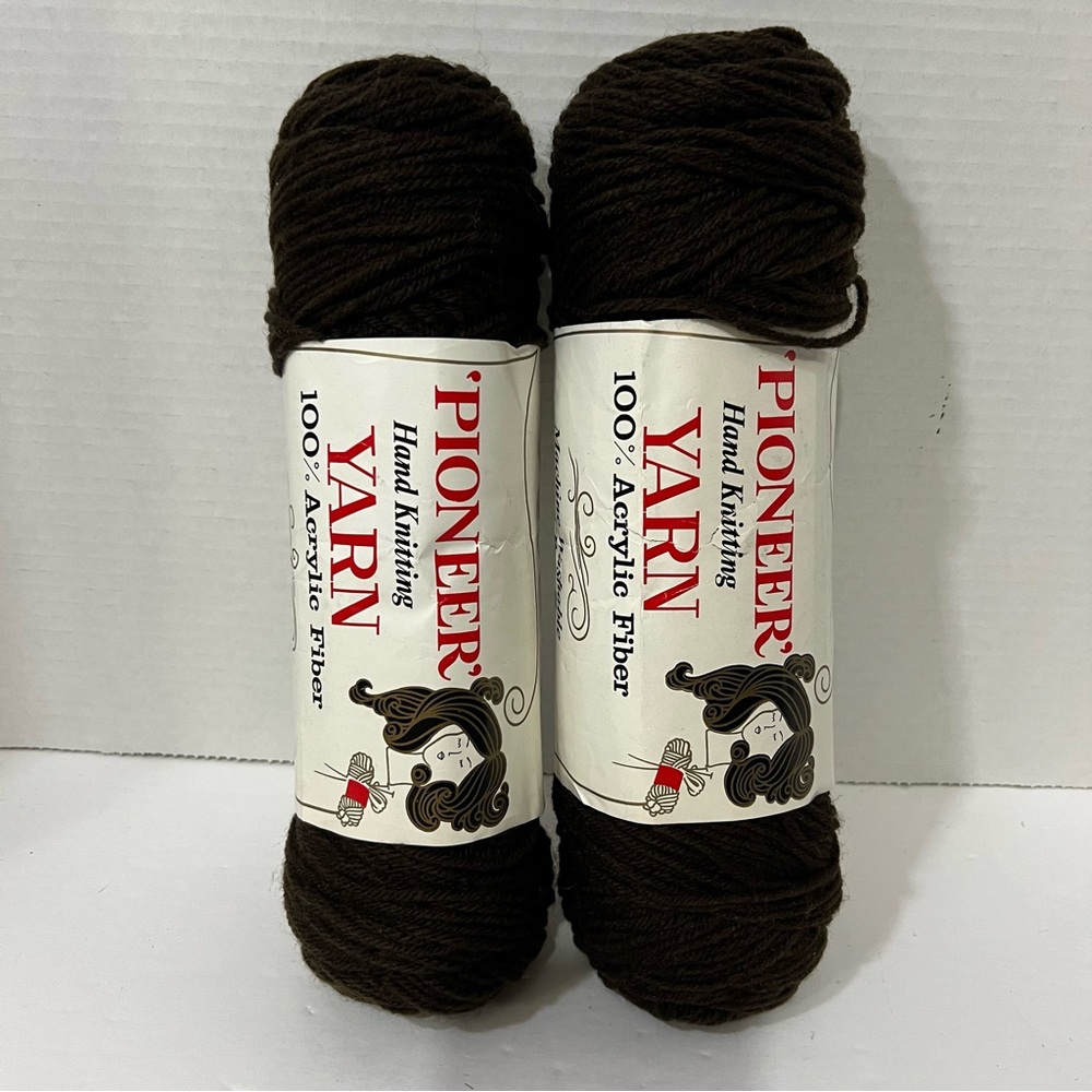 Vintage Pioneer Yarn, 100% Acrylic, 4 Oz, 4 Ply, 419 Dark Brown Lot Of 2